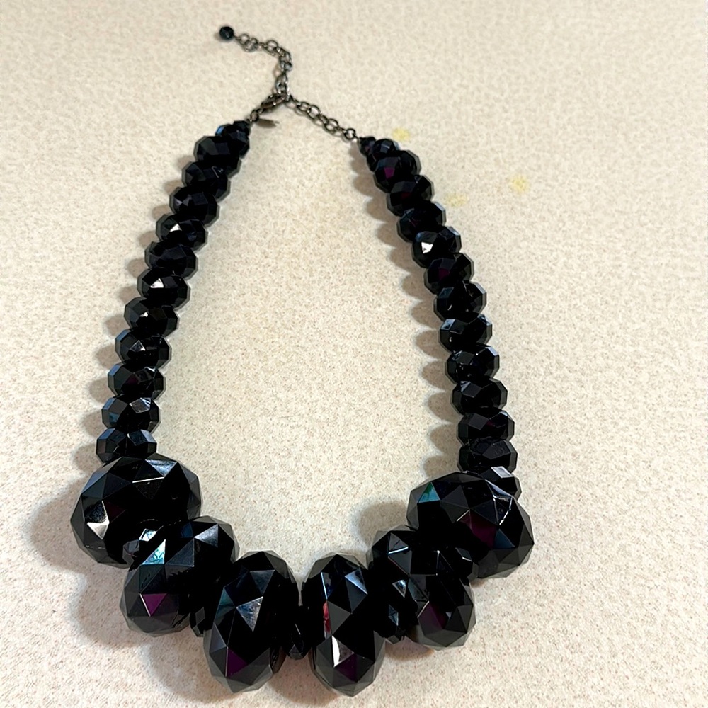 Joan Rivers large jet black faceted bead necklace largest bead 1 1/2” (613)